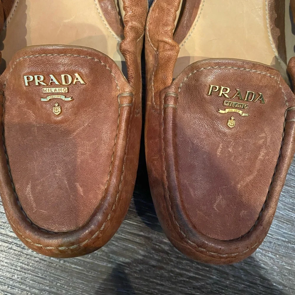 PRADA - Picture 2 of 7